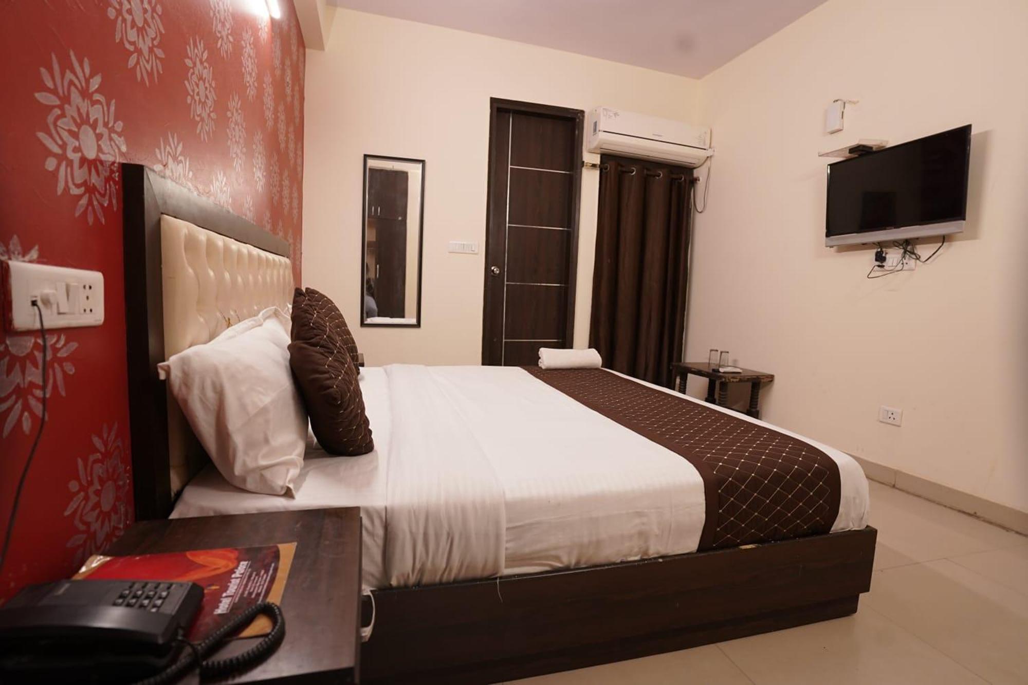 Hotel Tourist Palace New Delhi Eksteriør billede