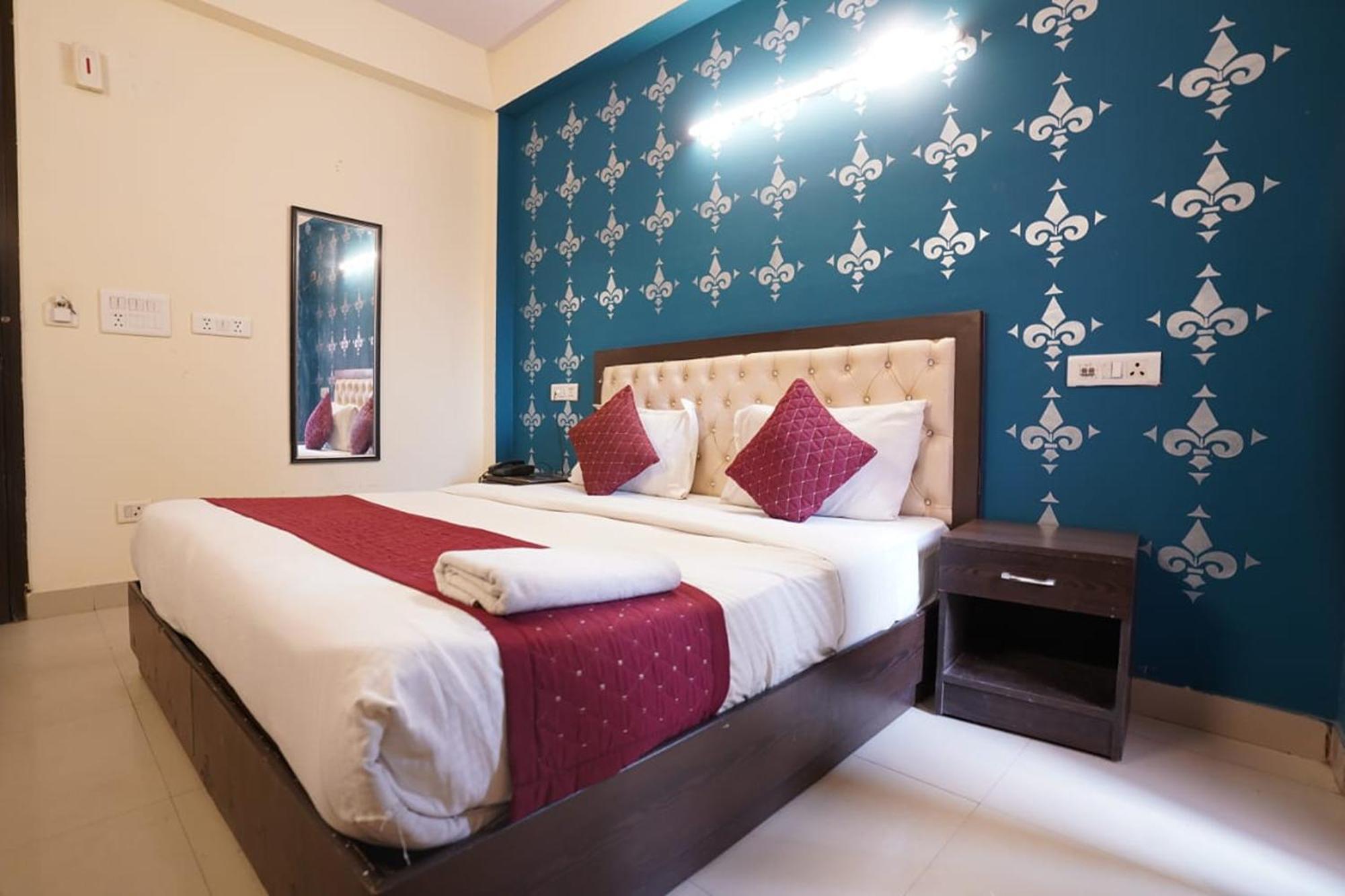 Hotel Tourist Palace New Delhi Eksteriør billede