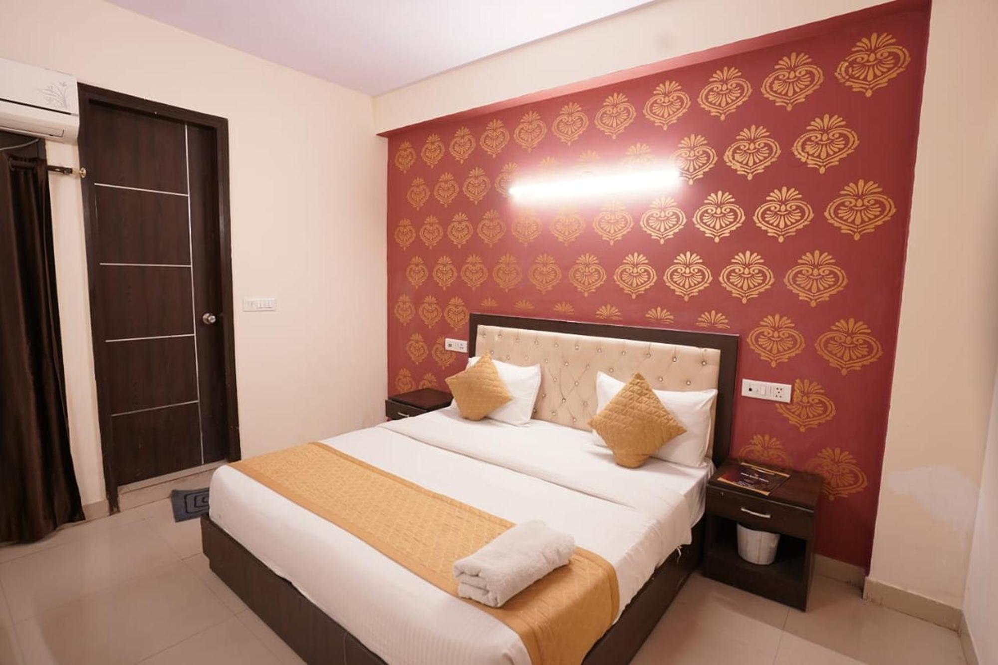 Hotel Tourist Palace New Delhi Eksteriør billede
